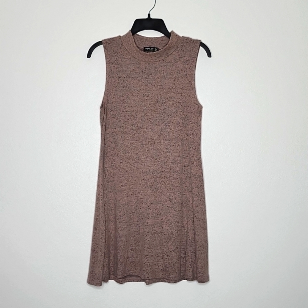 Sleeves dress pinkish grey, mauve color
